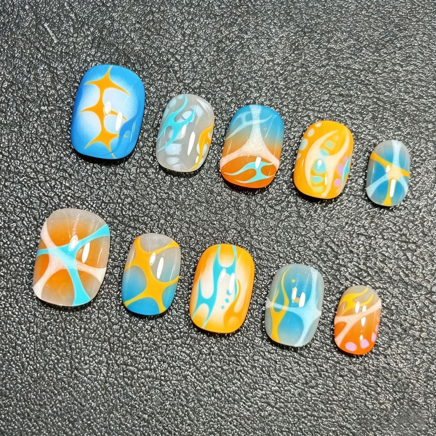 Künstlerisches Kaffee-inspiriertes Press-On Nagelkunst Set Brehn
