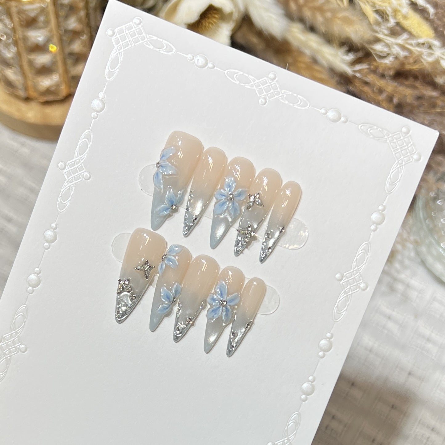 Elegante Stiletto Floral Press-On Nail Set Brehn