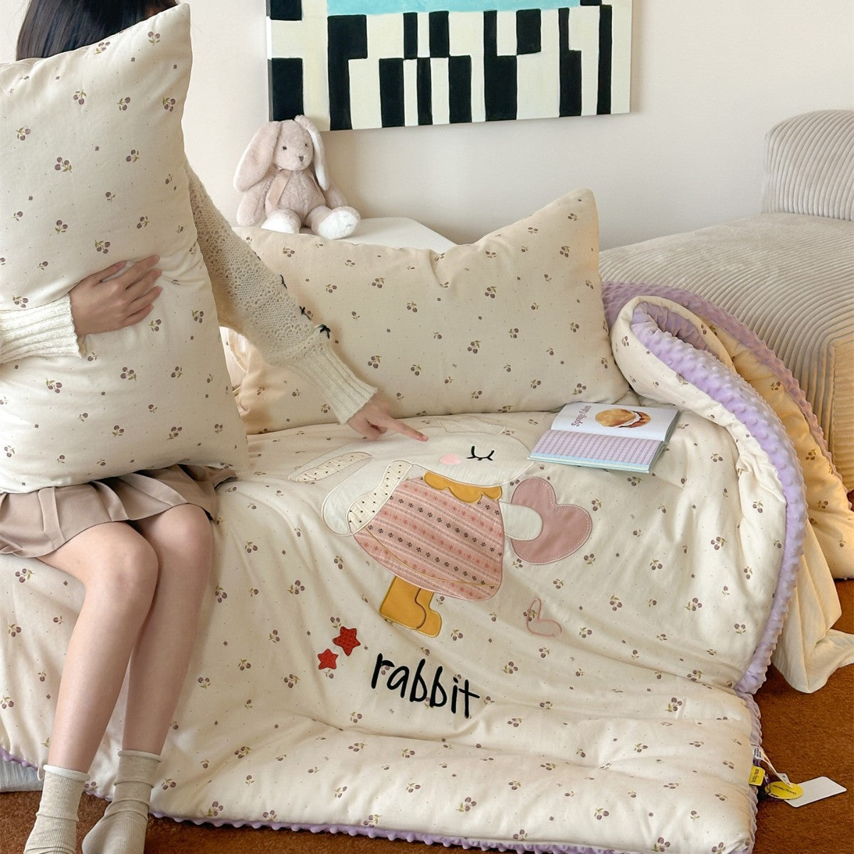 Quilted Baumwollmischung Applikation Hase Komforter Set mit Wendbarem Minky Besatz und Dekorativen Kissenbezügen