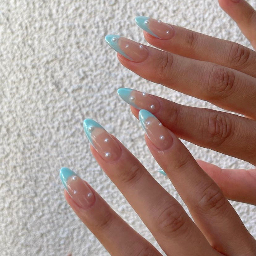 Elegantes French Tip Press-On Nail Set Brehn