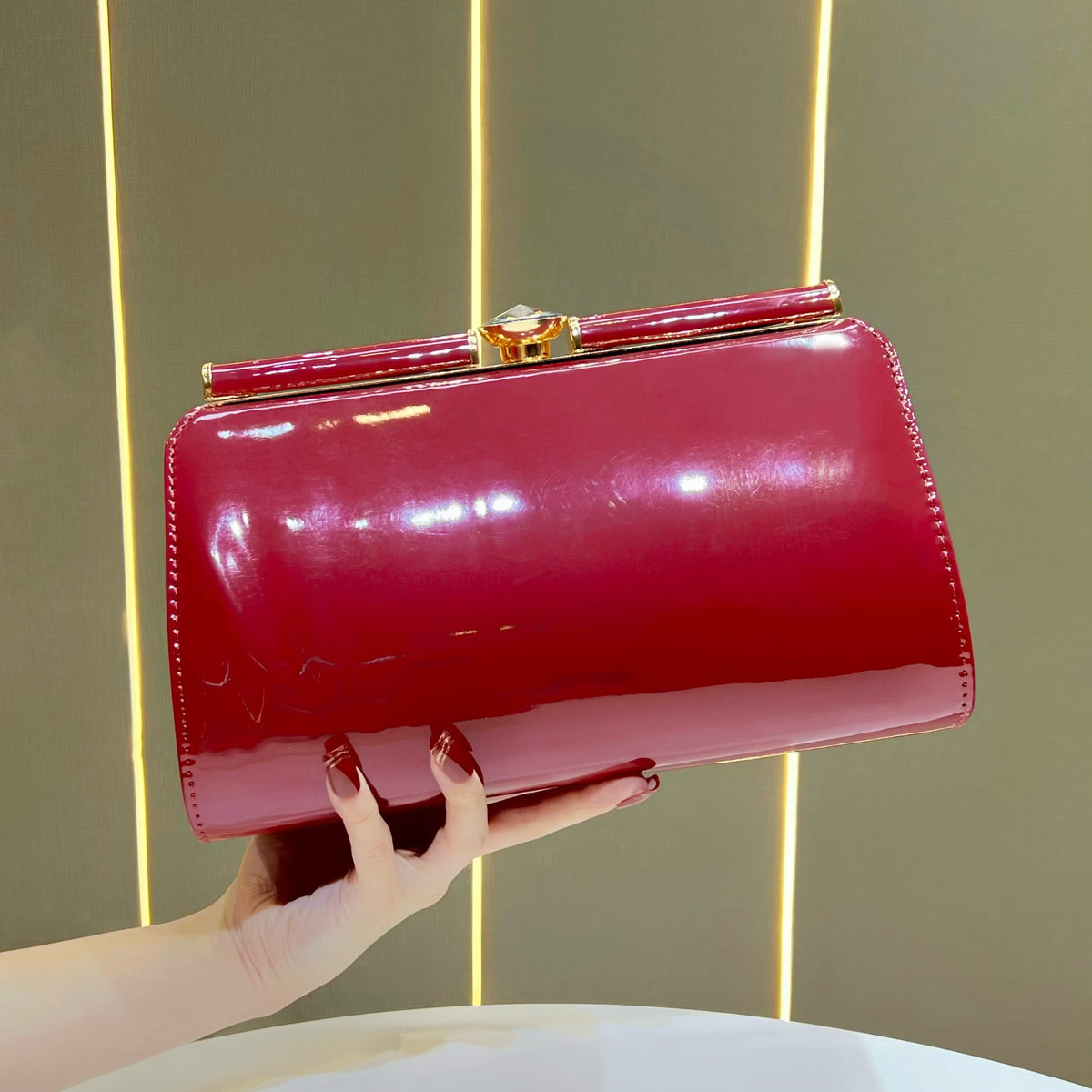 Elegante Patentleder Abend Clutch