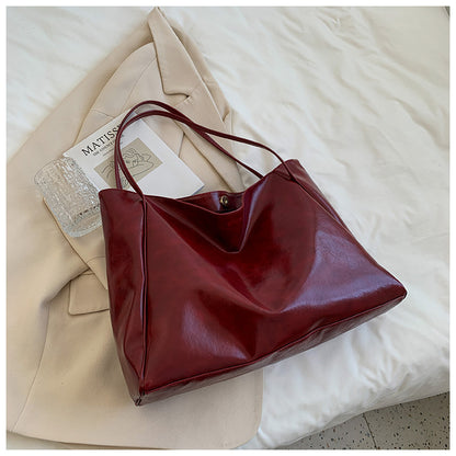 Elegante vegane Leder-Handtasche
