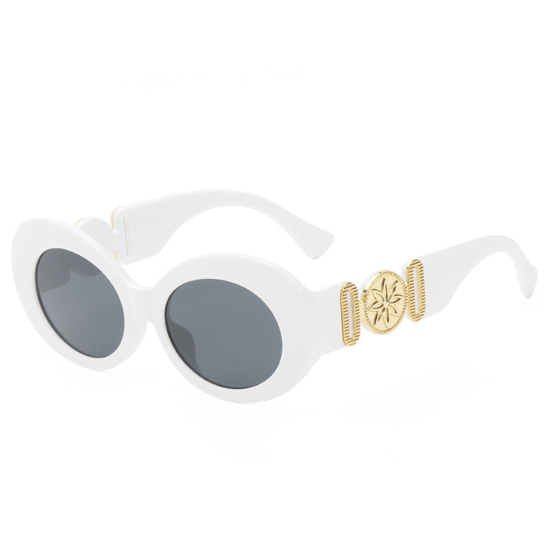 Damen modische Sonnenbrille mit auffälligen goldenen Akzenten Brehn