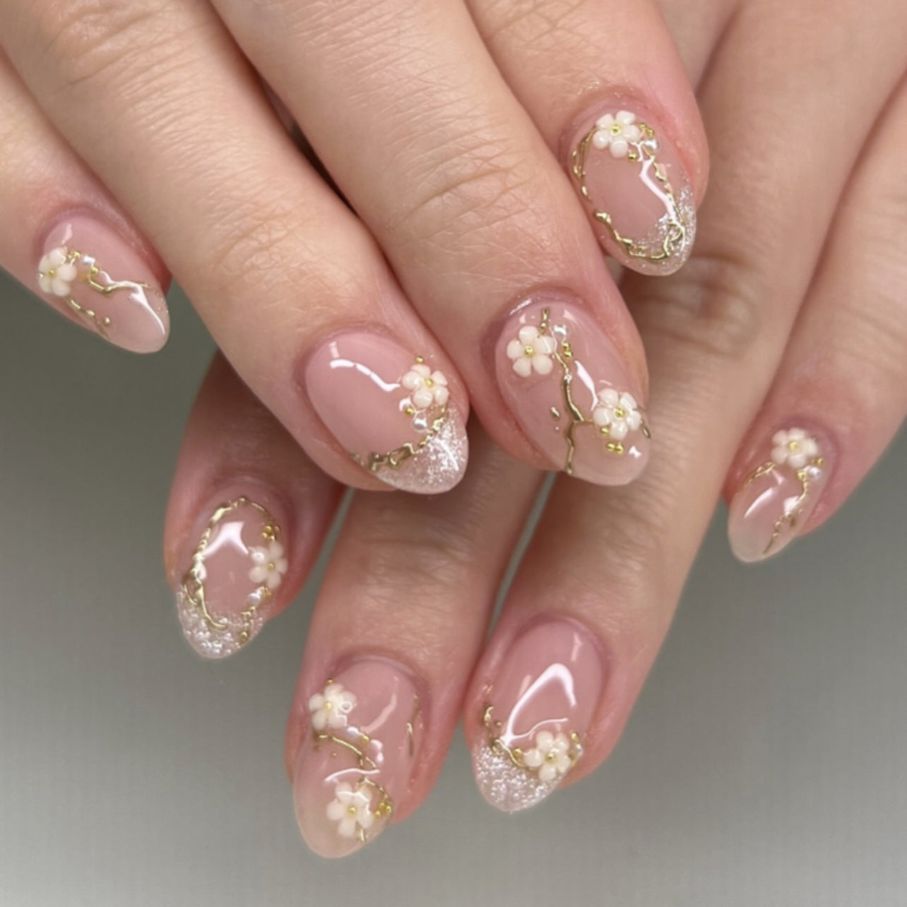 Floral Verzierter Press-On Nail Set Brehn