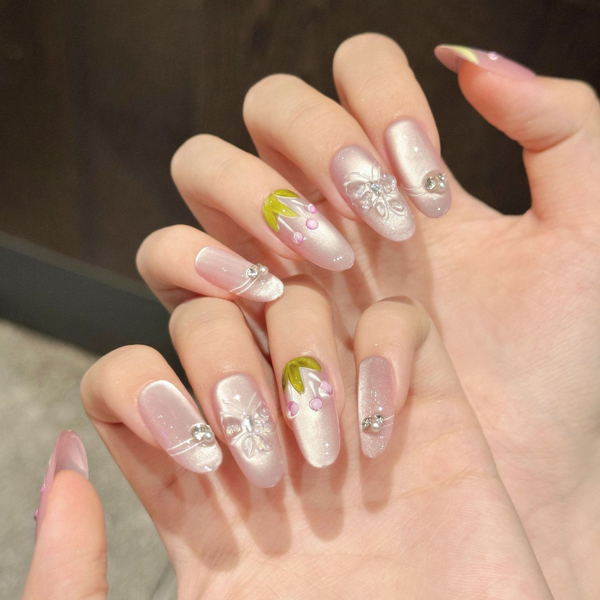 Dekoratives Acryl Press-On Nagelkunst Set