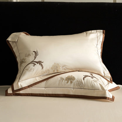 Luxuriöses besticktes Satin-Bettwäsche-Set mit floralem Eckmotiv und Kontrastpaspel