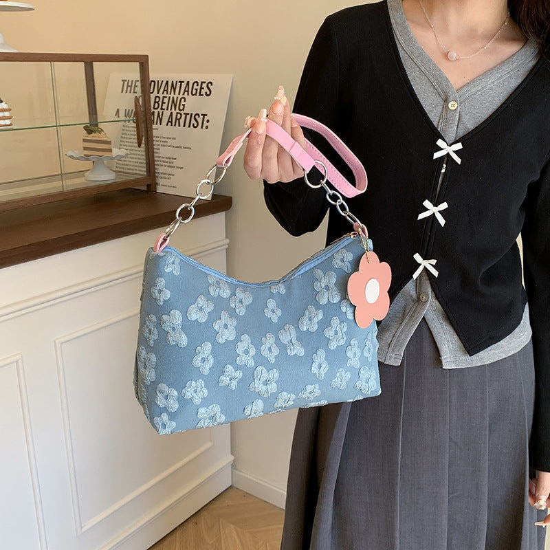 WoStylish Hobo-Handtasche mit floralem Charm Brehn