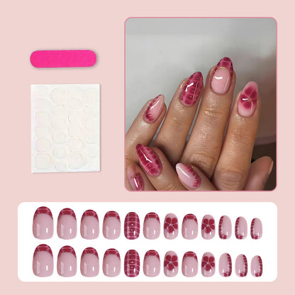 Kunstnagelset mit kreativen Blüten- und Rautenmustern Brehn