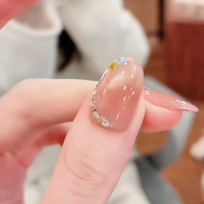 Künstlerisches Nageldesign