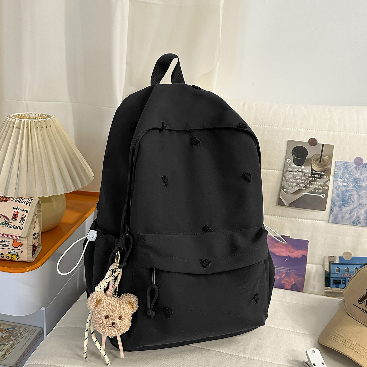 Vielseitiger lässiger Rucksack mit lustigem Charakteranhänger Brehn