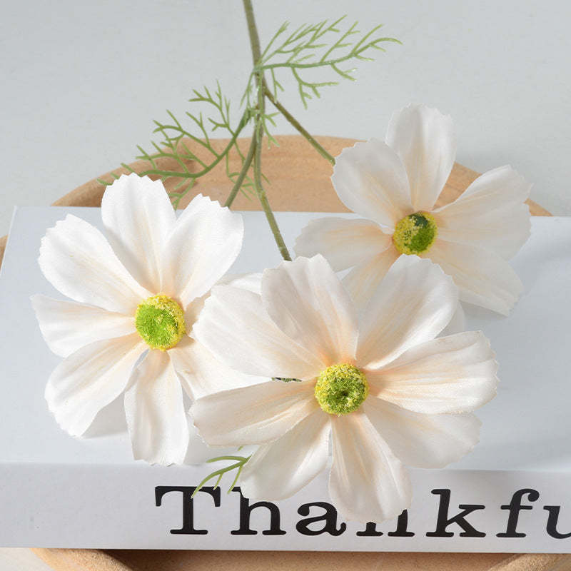 Dekorative Künstliche Florale Cosmos Anordnung