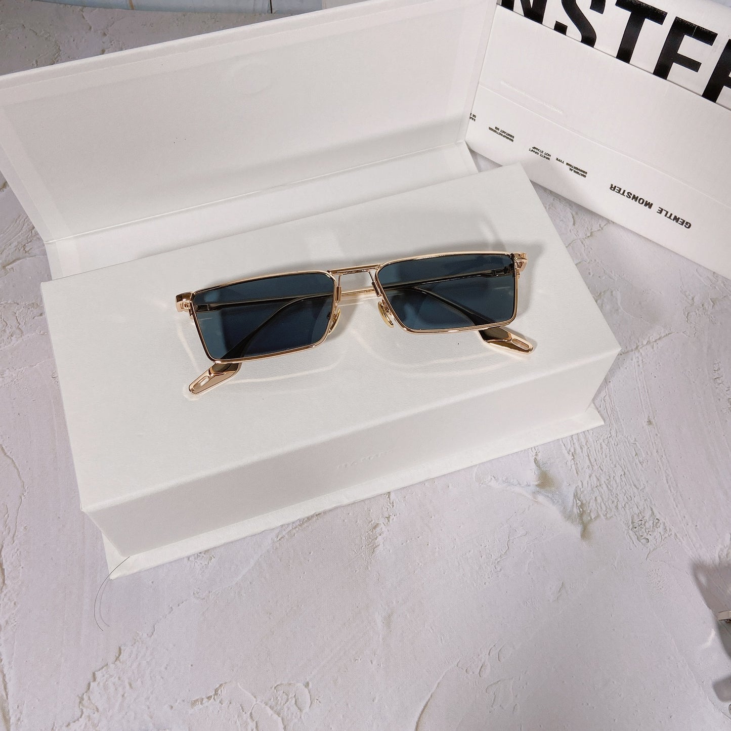 Modische Sonnenbrille mit Rechteckigem Metallrahmen Brehn
