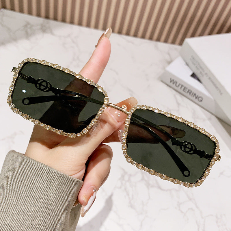 Damen elegante quadratische Sonnenbrille mit luxuriösem Strassrahmen Brehn