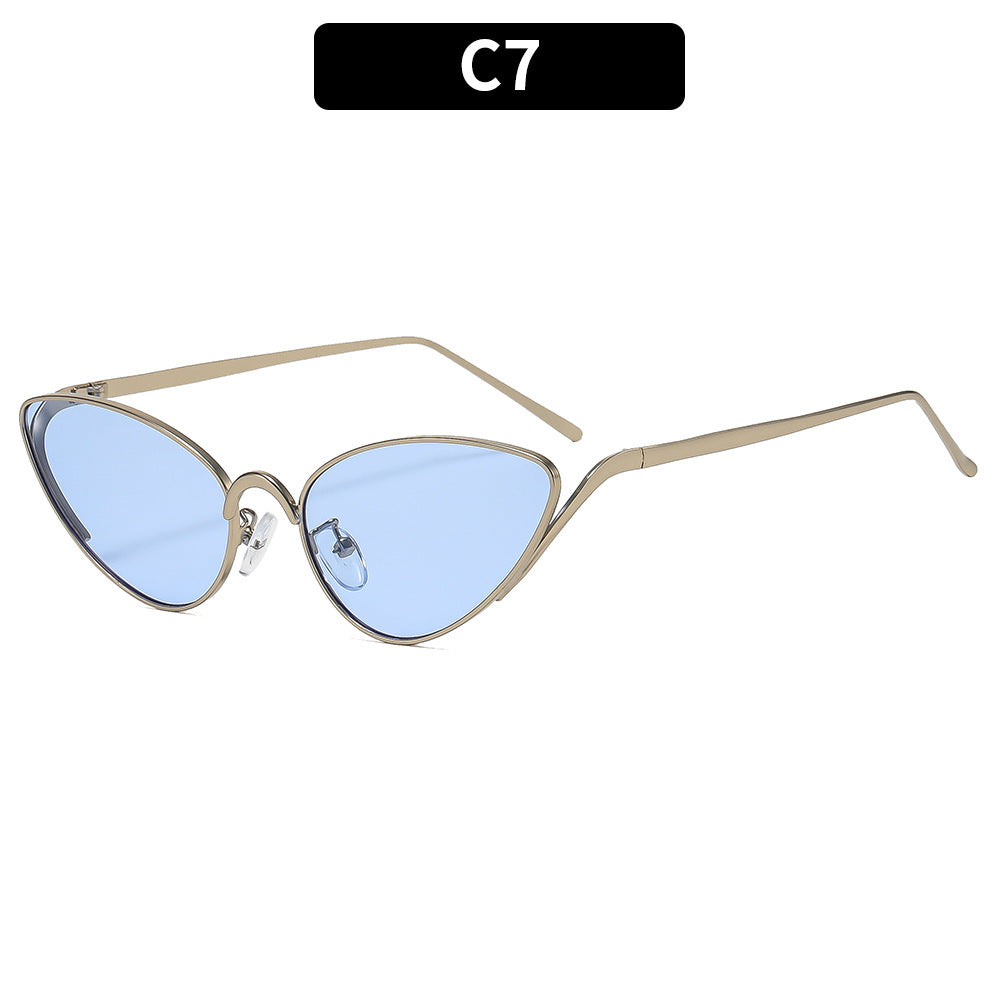 Luxuriöse Cat-Eye-Sonnenbrillen mit Metallelementen