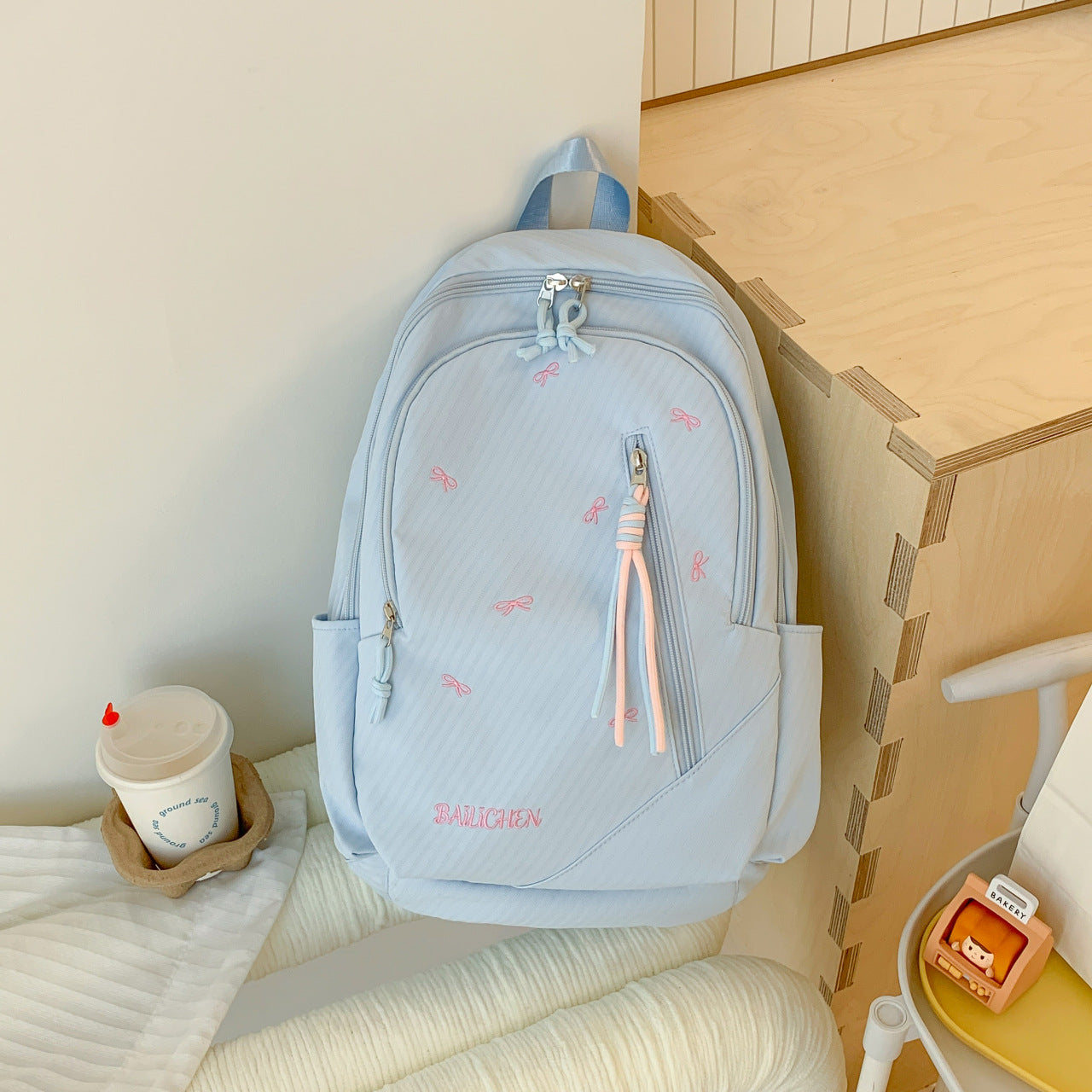 Stylischer bestickter Rucksack