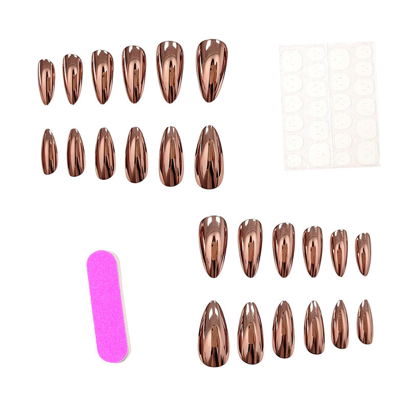 Glänzende Stiletto-Nagelkunstverlängerungen Brehn