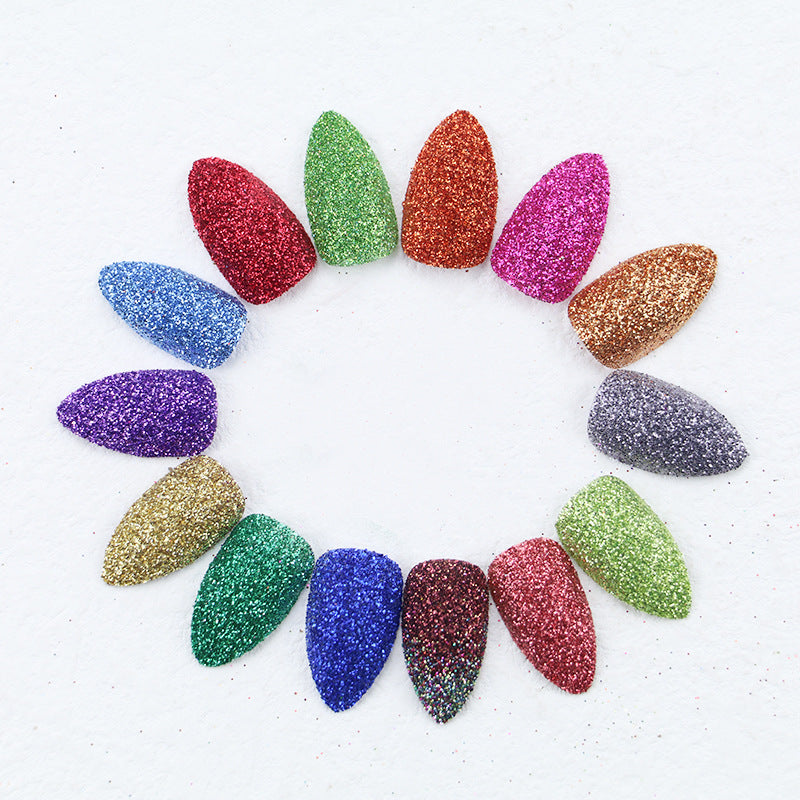 Glitzernde mandelförmige Press-On Nagelspitzen Brehn