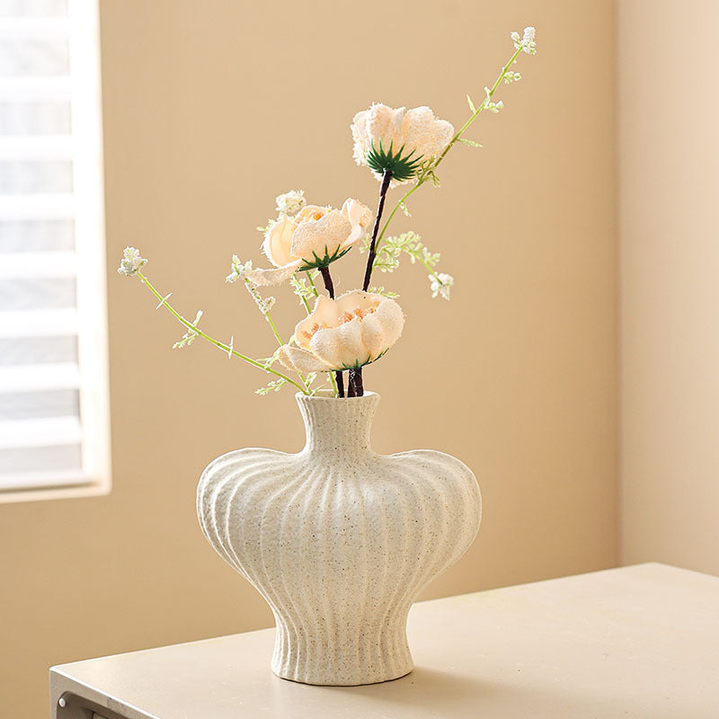 Stylische Keramikvase für das Zuhause