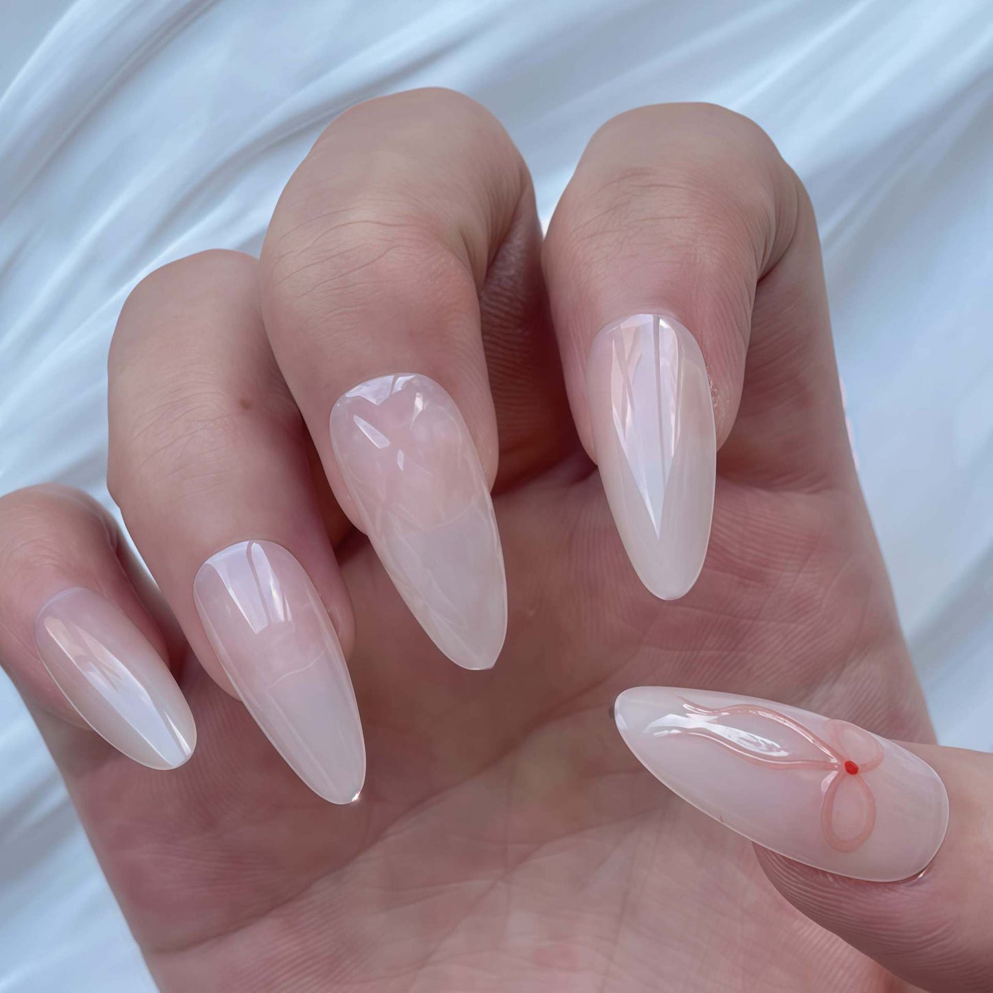 Dekoratives Press-On-Nagelkunstset mit Schleifenakzenten Brehn
