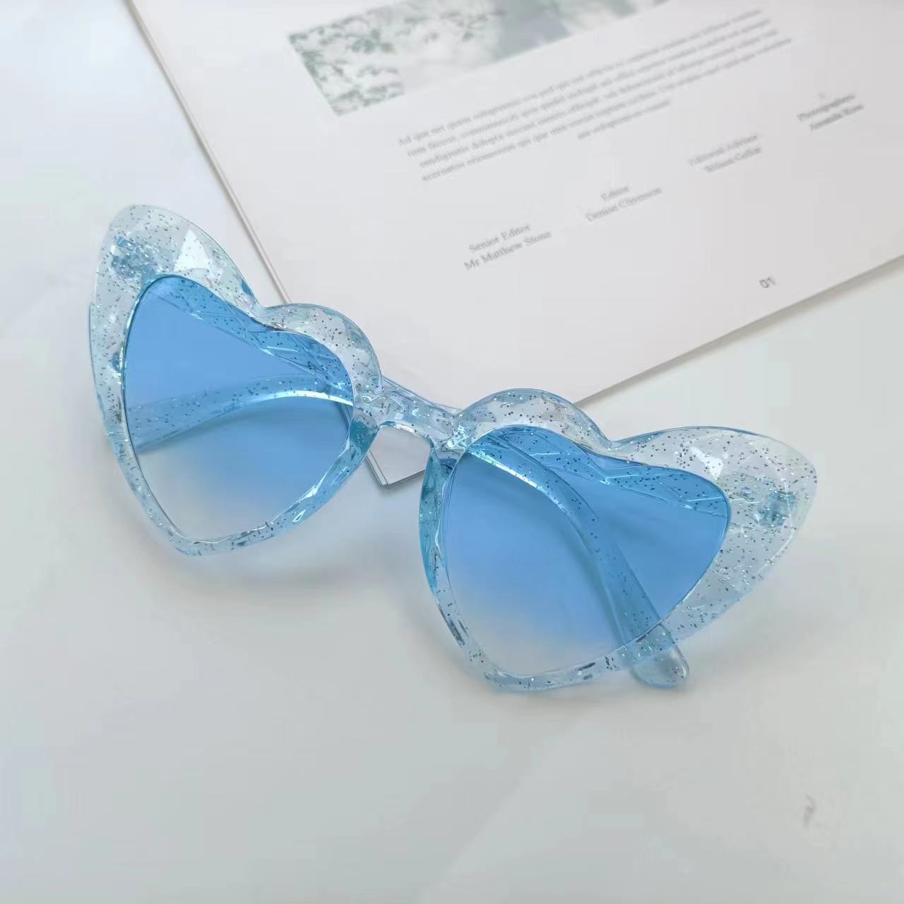 Damen Herzförmige Sonnenbrille mit transparenten Gläsern Brehn