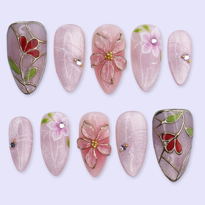 Künstliche Kunstnägel mit floralem Design und schimmerndem Finish Brehn