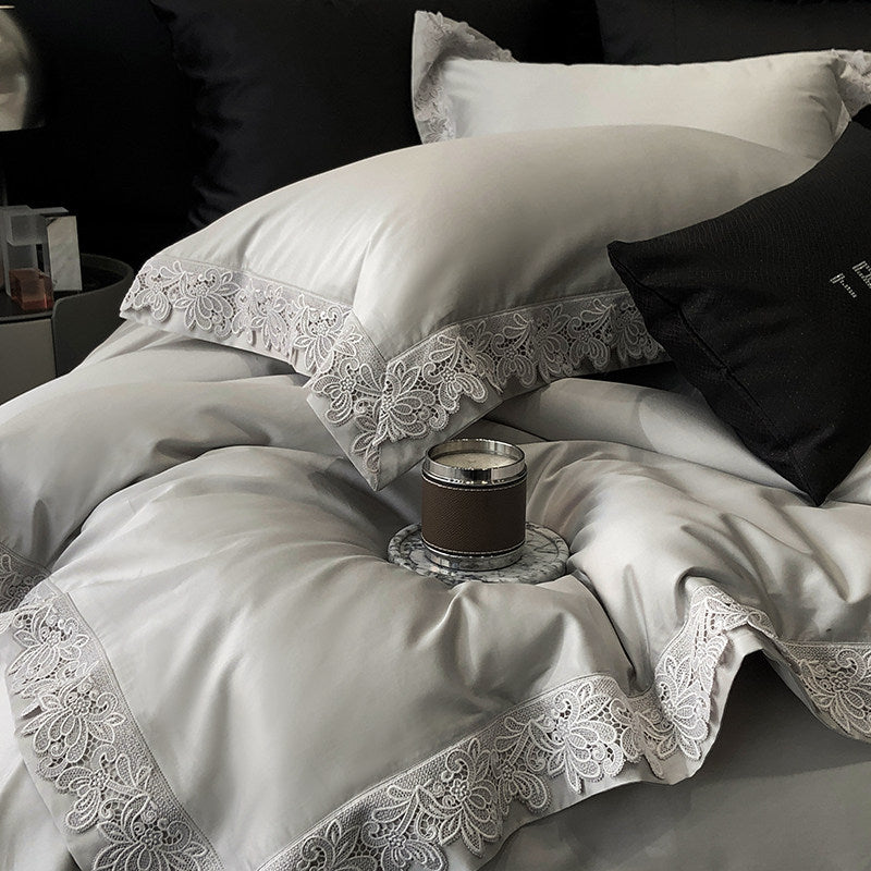 Luxuriöses Satin-Bettbezug-Set mit Spitzenbesatz