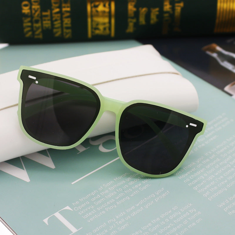 Damen moderne Sonnenbrille mit filigranem Rahmen und UV-Schutz Brehn