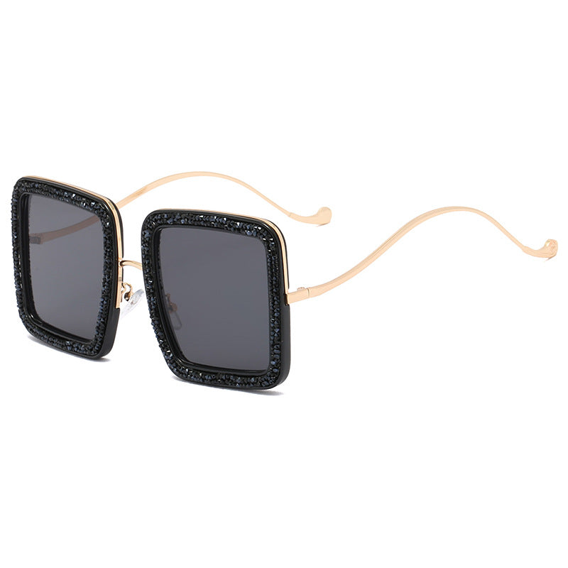 Damen glamouröse Sonnenbrille mit funkelndem Kristallrahmen Brehn