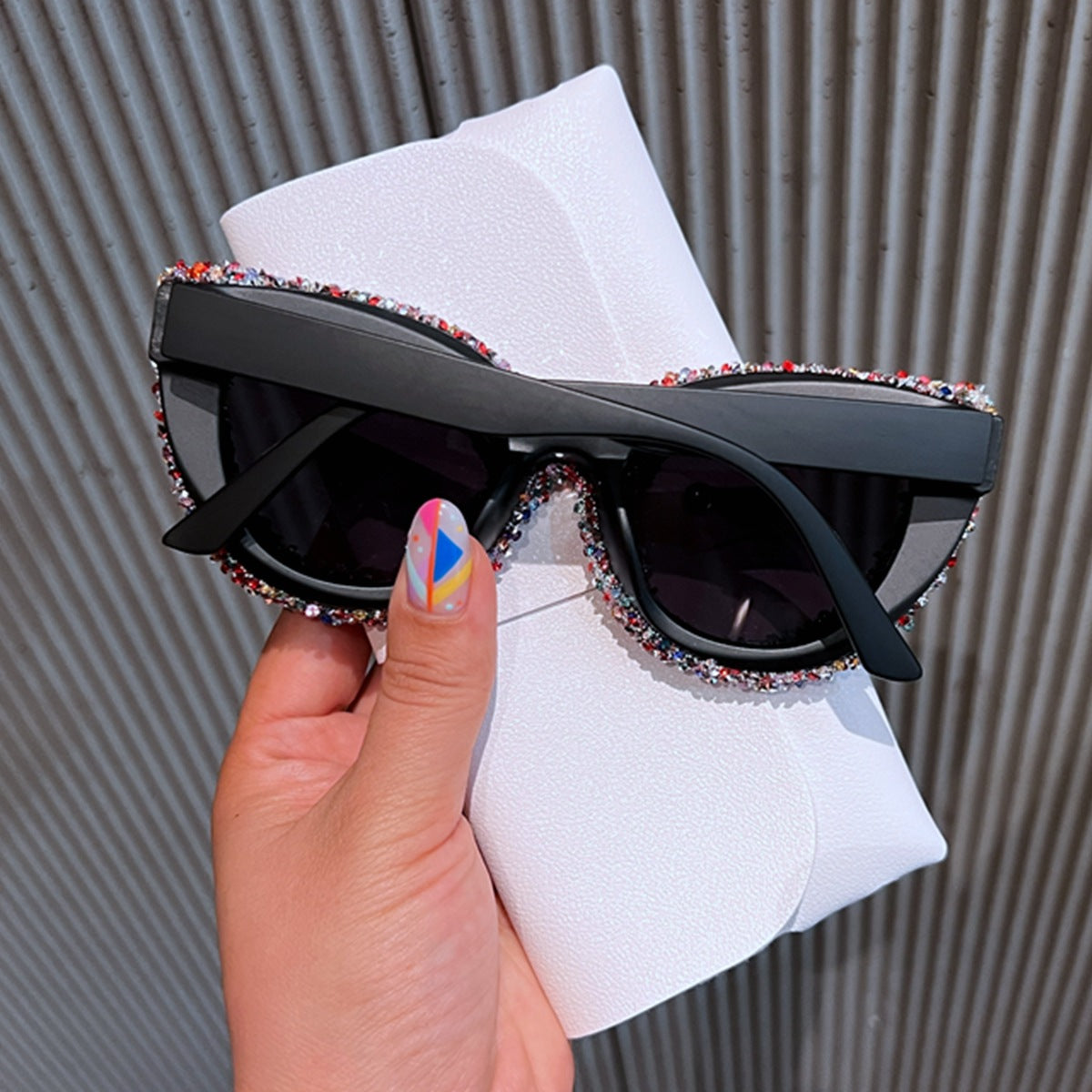 Damen Designer Sonnenbrille mit Strassdetails Brehn