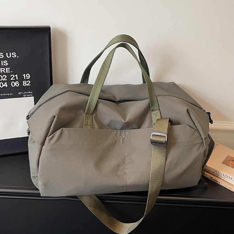 Isolierte Reisetasche