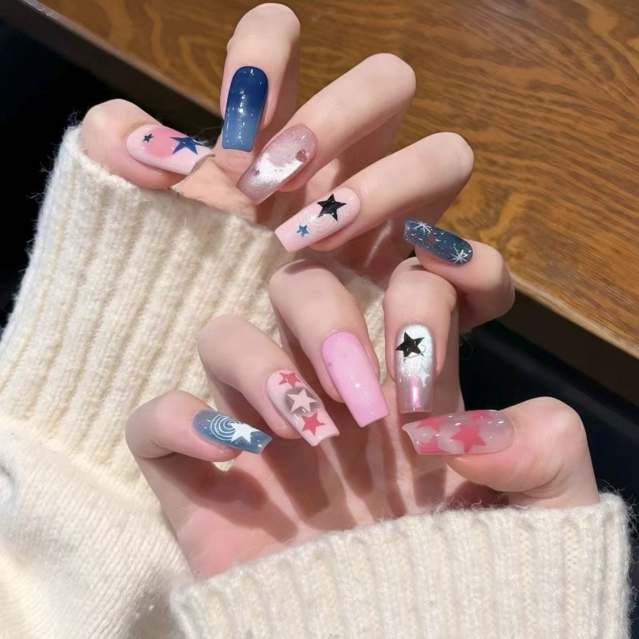 Verspieltes Charakter-Nagelkunst-Design-Kit Brehn
