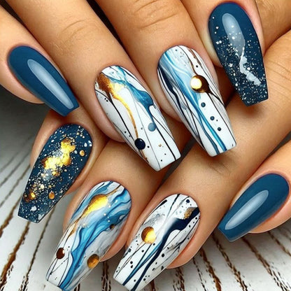 Künstlerische von der Galaxie inspirierte Nagelkunstverlängerungen Brehn