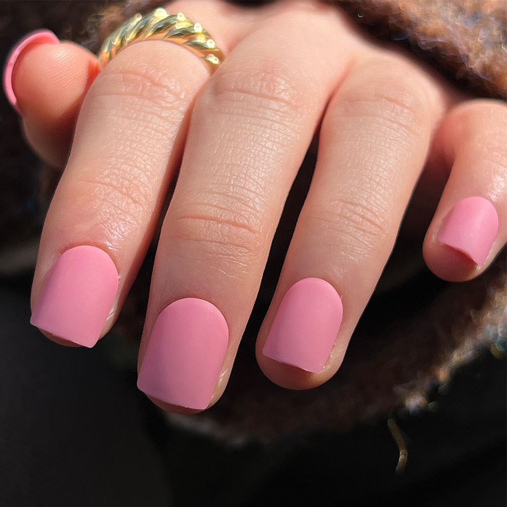 Künstliche Nagelkunst mit mattem Finish Brehn
