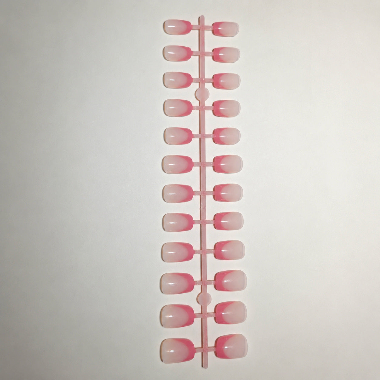 Chic Französisches Tip Press-On Nagelkunstset Brehn