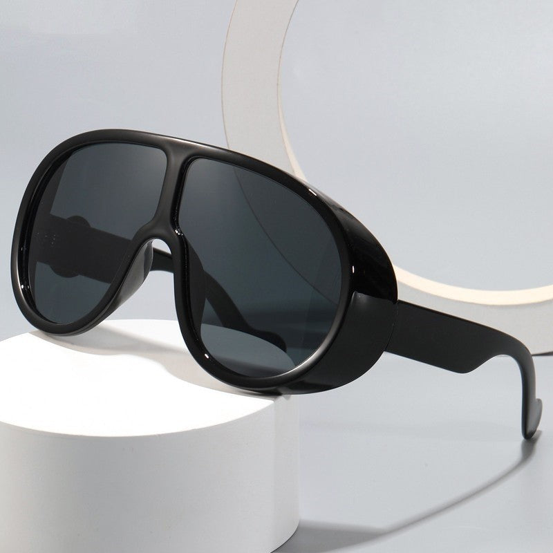 Damen Sportliche Oversized Sonnenbrille mit innovativem Design Brehn