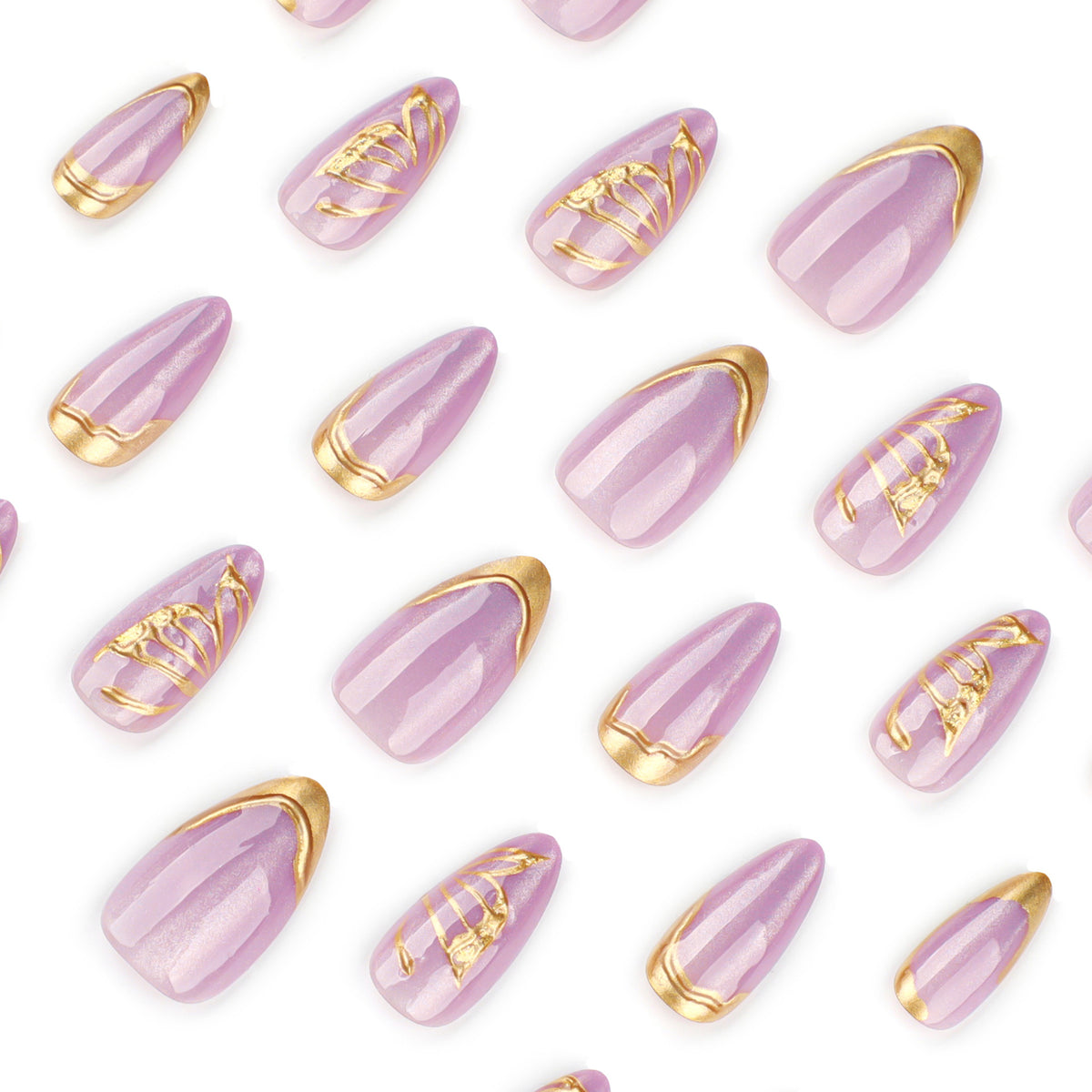 Kunstvolle Nagelverlängerungen mit goldenen Akzenten Brehn