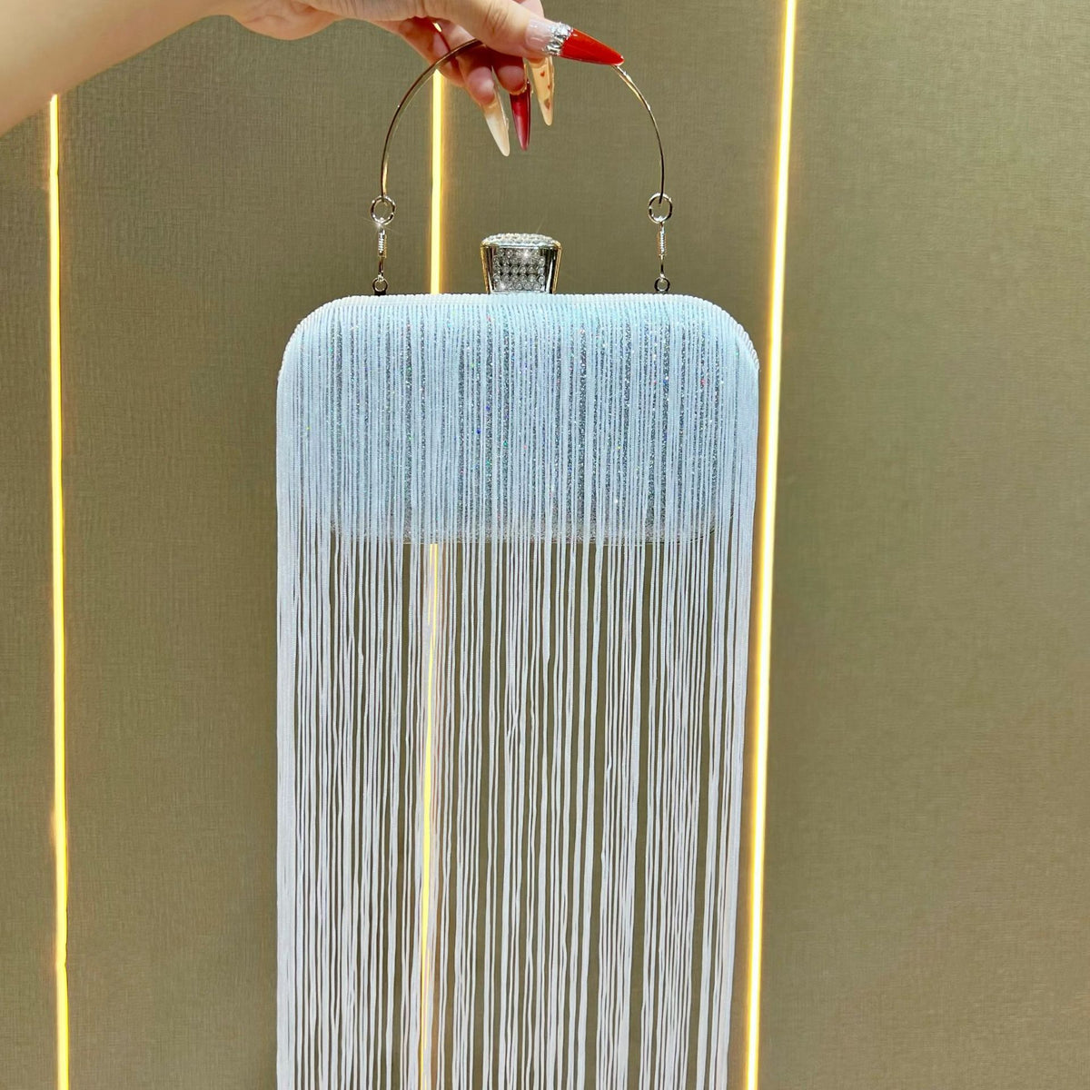 Fransen Detail Abend-Clutch
