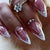 Kunstnagelset mit eleganter Spitzenform und luxuriösen Verzierungen Brehn