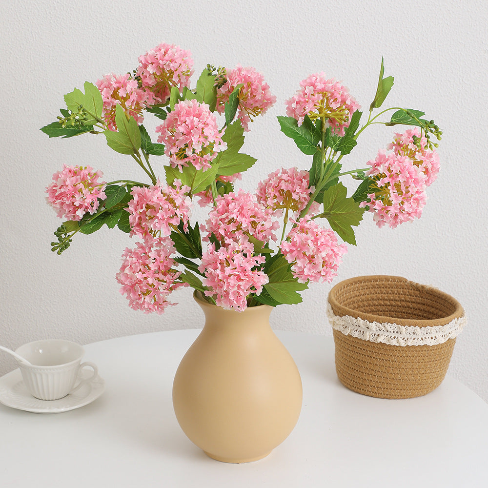 Künstlicher Hydrangeazweig mit lebhaften Blüten und detailreichen Blättern Brehn