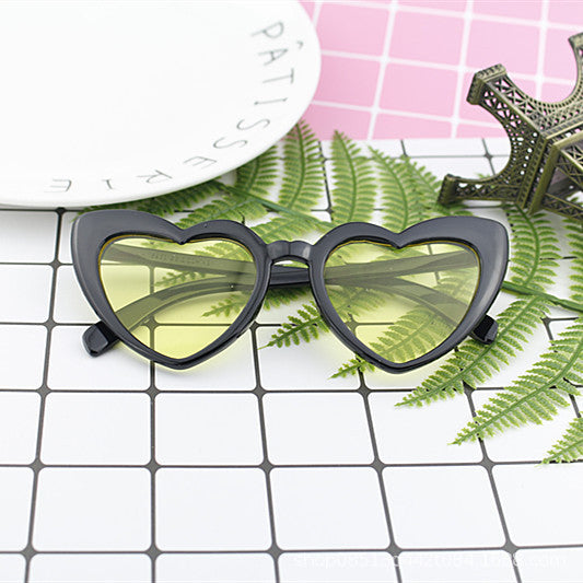 Damen Herzförmige Sonnenbrille mit hochwertigem UV-Schutz und stylischem Design Brehn