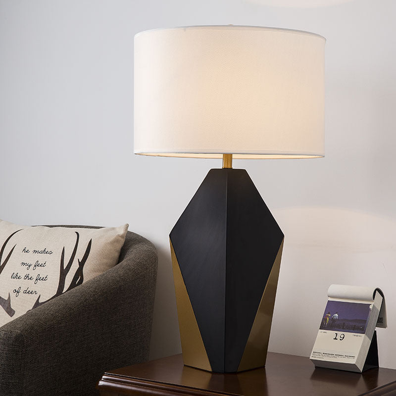 Geometrisches Design Tischlampe