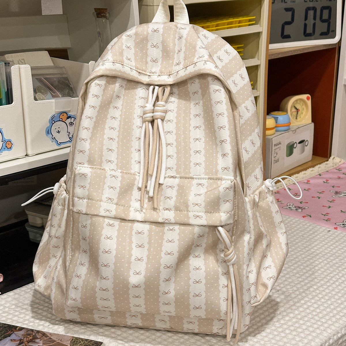 Verspielter gemusterter Schulrucksack Brehn
