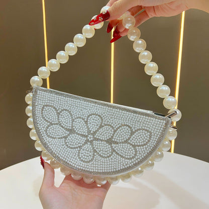 Perlenbestickte Blumen-Abendtasche