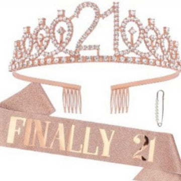 Damen Kristallverzierte Geburtstagskrone mit personalisiertem Sash Brehn