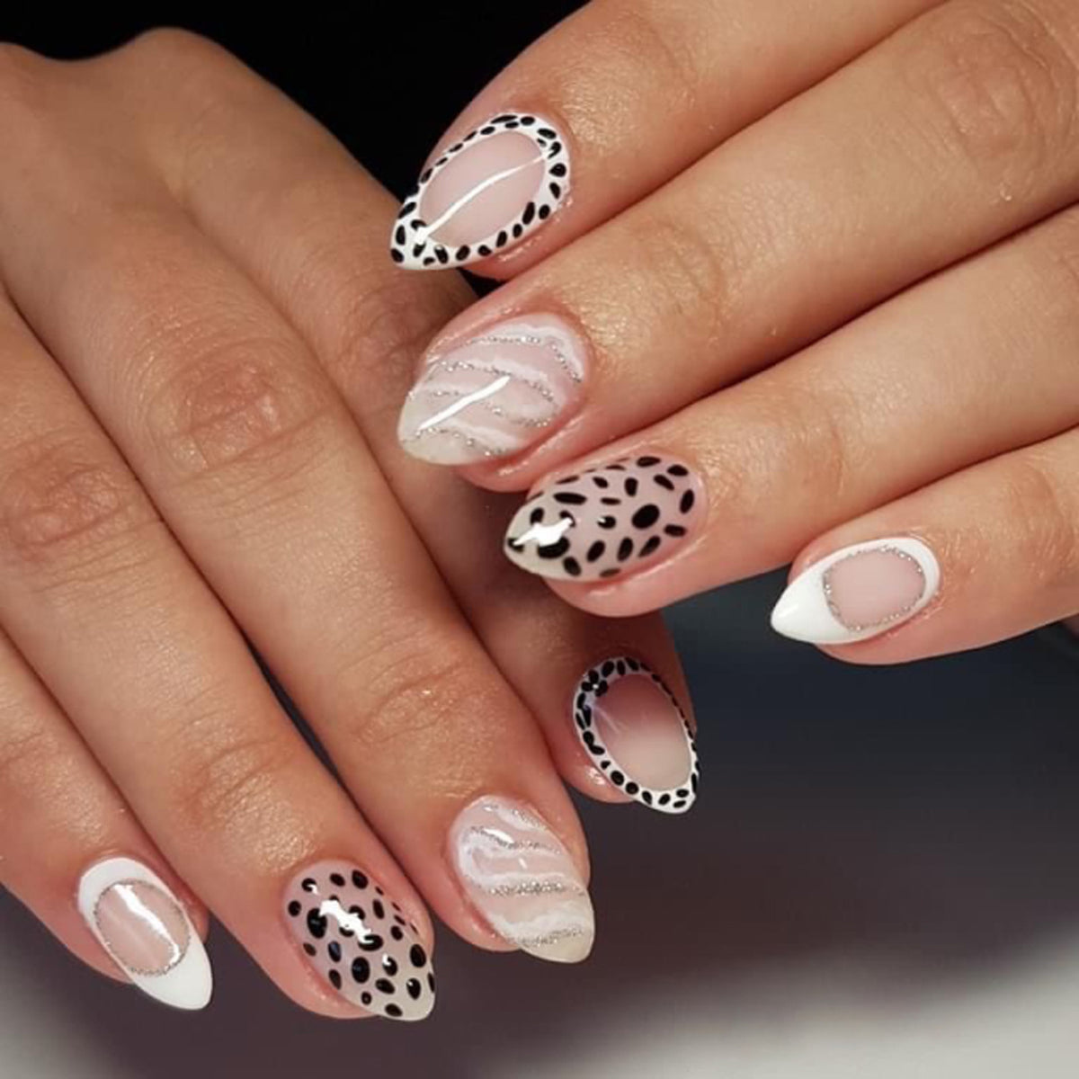 Trendige Nailart im kreativen Stiletto-Design Brehn