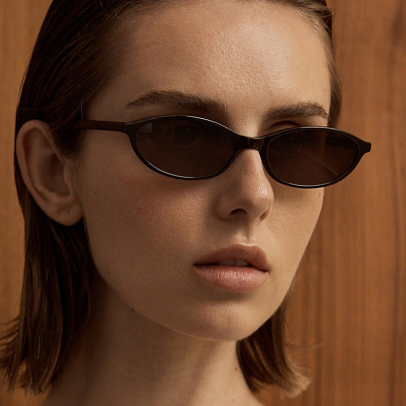 Damen ovalförmige Sonnenbrille mit transparentem Rahmen und UV-Schutz Brehn