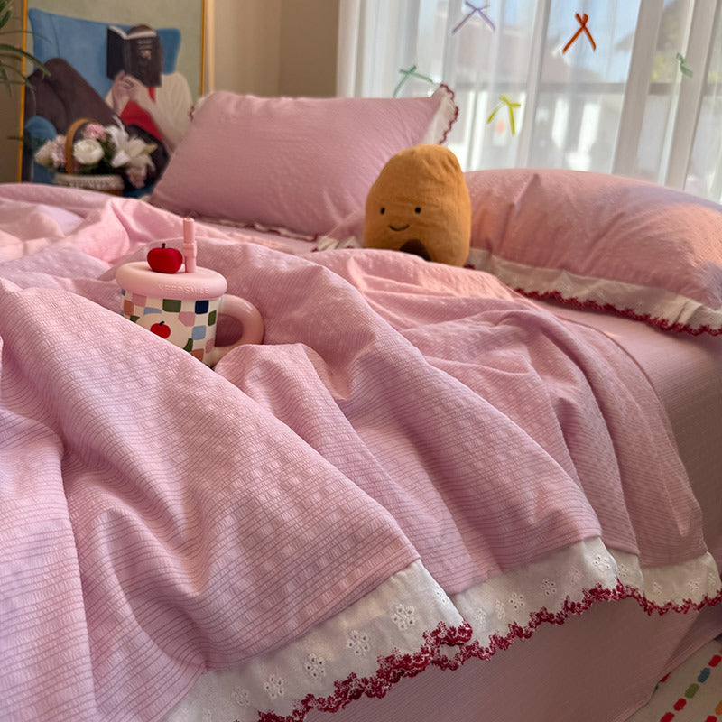 Damen Tagesdecke mit eleganten Spitzenverzierungen und feiner Baumwolloberfläche Brehn