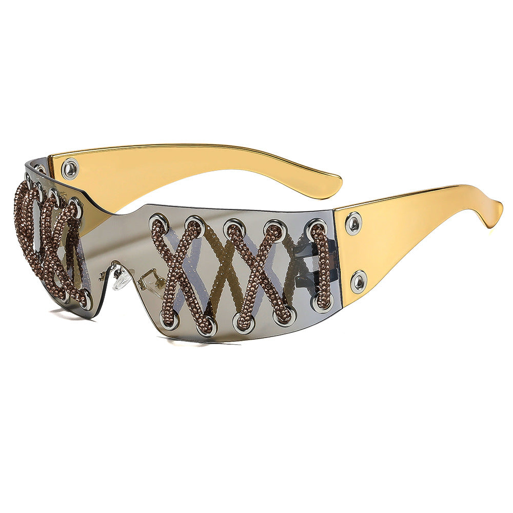 Damen futuristische Design-Sonnenbrille mit einzigartigem Dekor Brehn