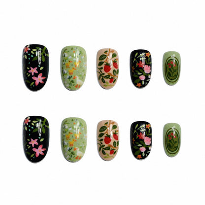 Kunstnägel mit floralem Design Brehn