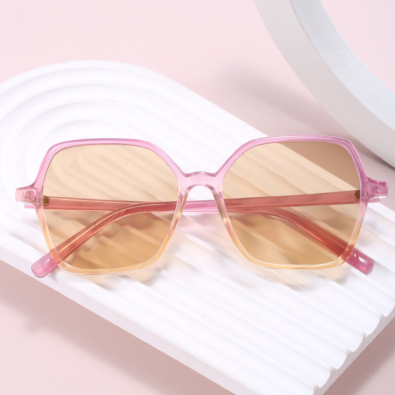 Damen oversized Sonnenbrille im faszinierenden Design Brehn